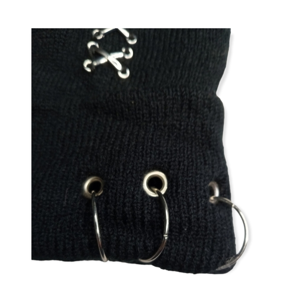 Hot topic pierced beanie one size black. New - Picture 4 of 6